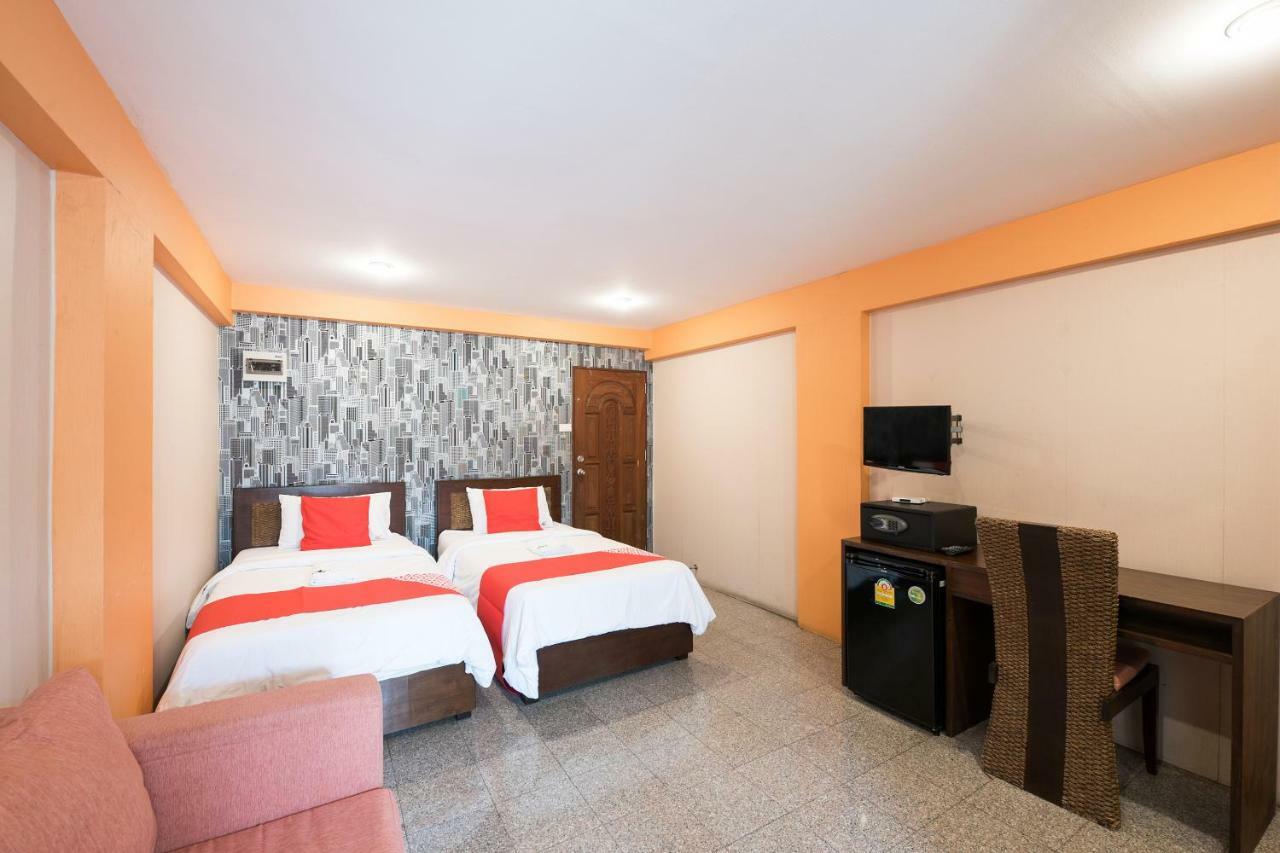 Oyo 110 Old Town Hotel Bangkok Dış mekan fotoğraf